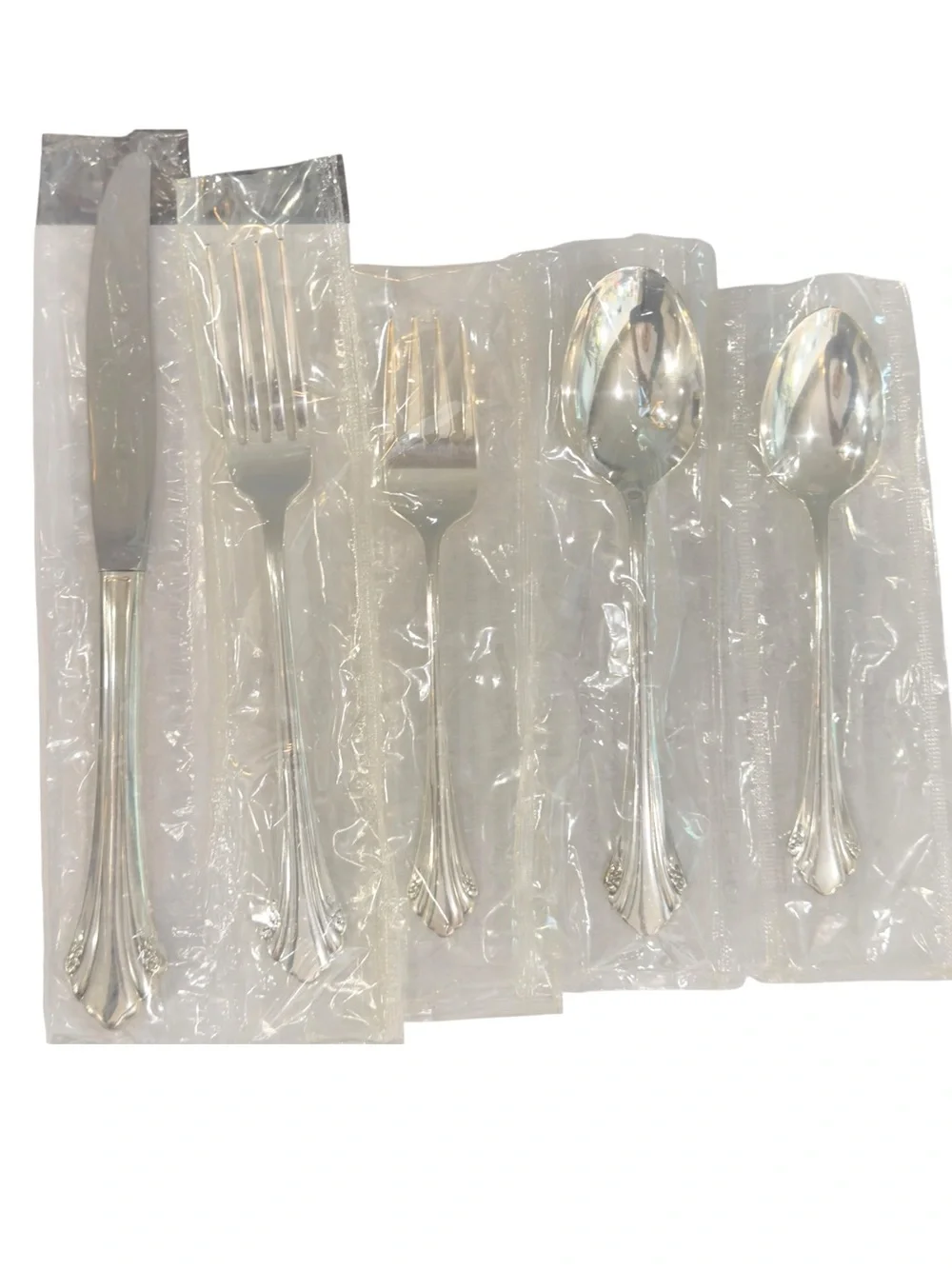 Oneida Vintage Silverplate Enchantment 60 Piece Flatware Set Dinner For 12. NEW.